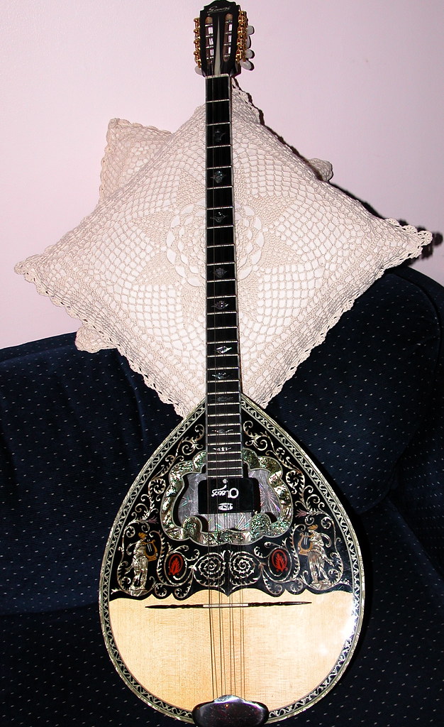 GREEK MUSIC INSTRUMENTS MUSIC INSTRUMENTS AMATI VIOLIN FOR SALE