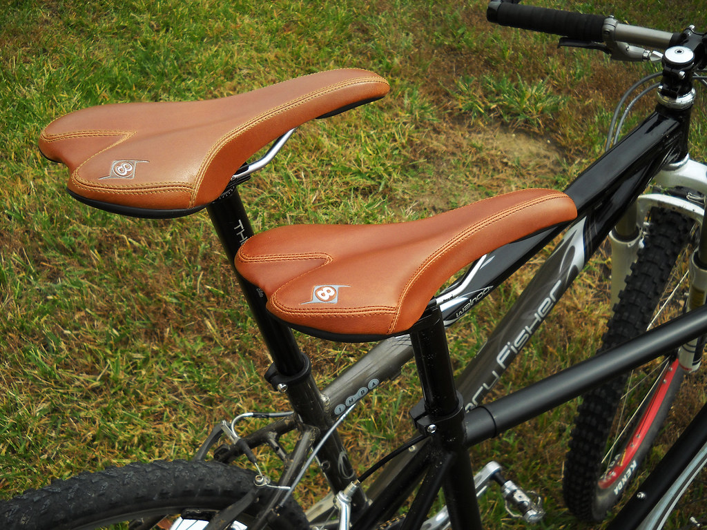 BROWN BICYCLE SEAT BICYCLE SEAT 20 INCH FRAME MOUNTAIN BIKE