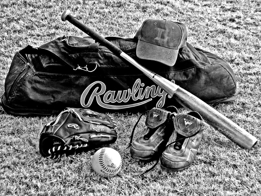 KIDS SOFTBALL EQUIPMENT. SOFTBALL EQUIPMENT CAMPING EQUIPMENT WELLINGTON