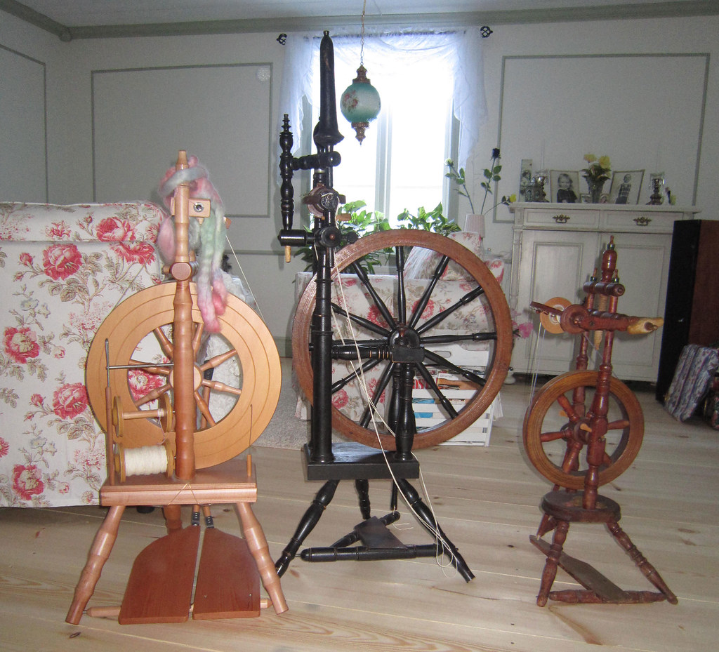 BAYNES SPINNING WHEELS