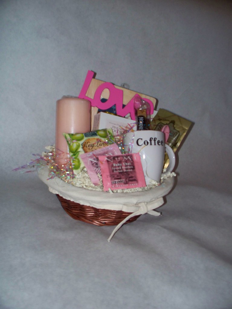 HIGH END BABY GIFT BASKETS BABY GIFT BASKETS BABIES AVAILABLE FOR