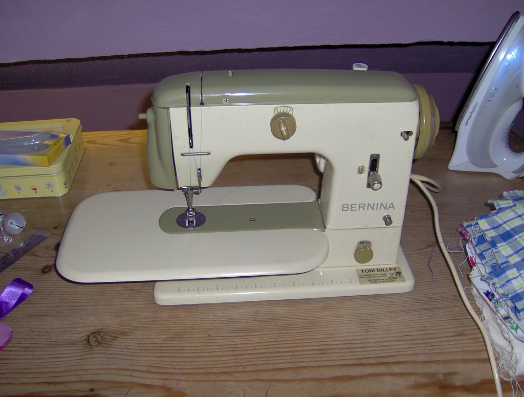 SHARK EURO PRO X SEWING MACHINE SHARK EURO PRO ANTIQUE SINGER