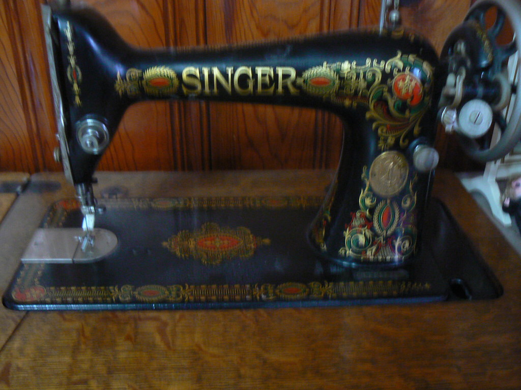 SINGER SAWING MACHINE. SINGER SAWING BERNINA SEWING MACHINES CANADA