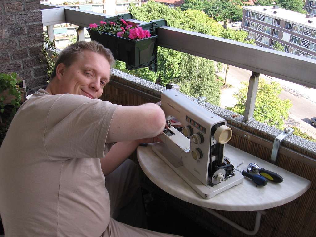 HUSQVARNA SEWING MACHINE REPAIR HUSQVARNA SEWING ANTIQUE SEWING