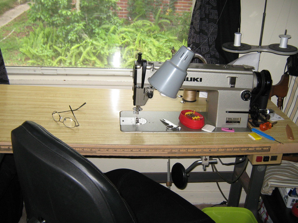 JUKI BUTTONHOLE MACHINE JUKI BUTTONHOLE BOBBINS FOR BROTHER SEWING MACHINES