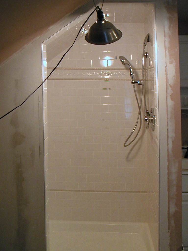 CERAMIC SHOWER BASE. SHOWER BASE BAUMATIC CERAMIC HOB