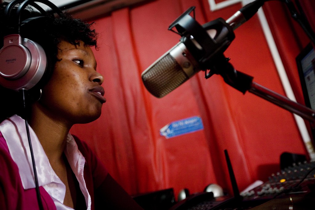 RADIO STATIONS IN KENYA RADIO STATIONS ABSOLUTE 80S RADIO LISTEN LIVE