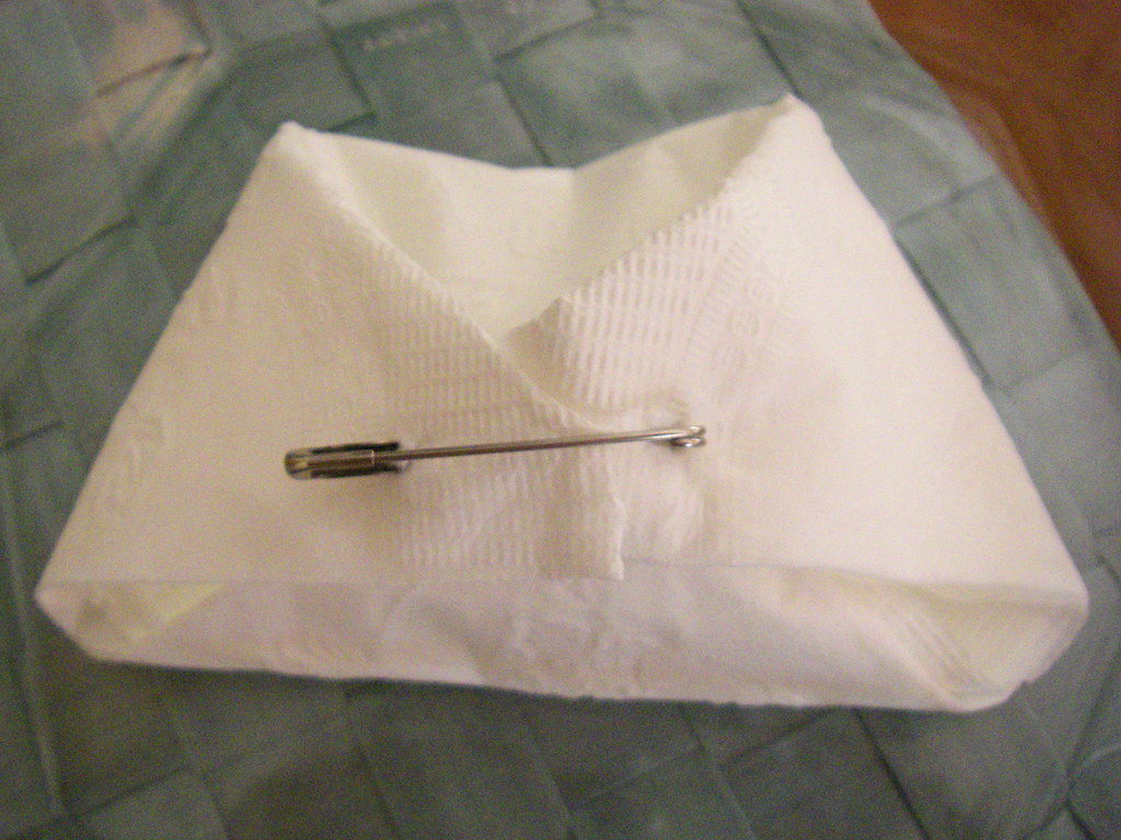 NAPKIN FOLDING BABY SHOWER. NAPKIN FOLDING CONTEMPORARY NAPKIN HOLDER