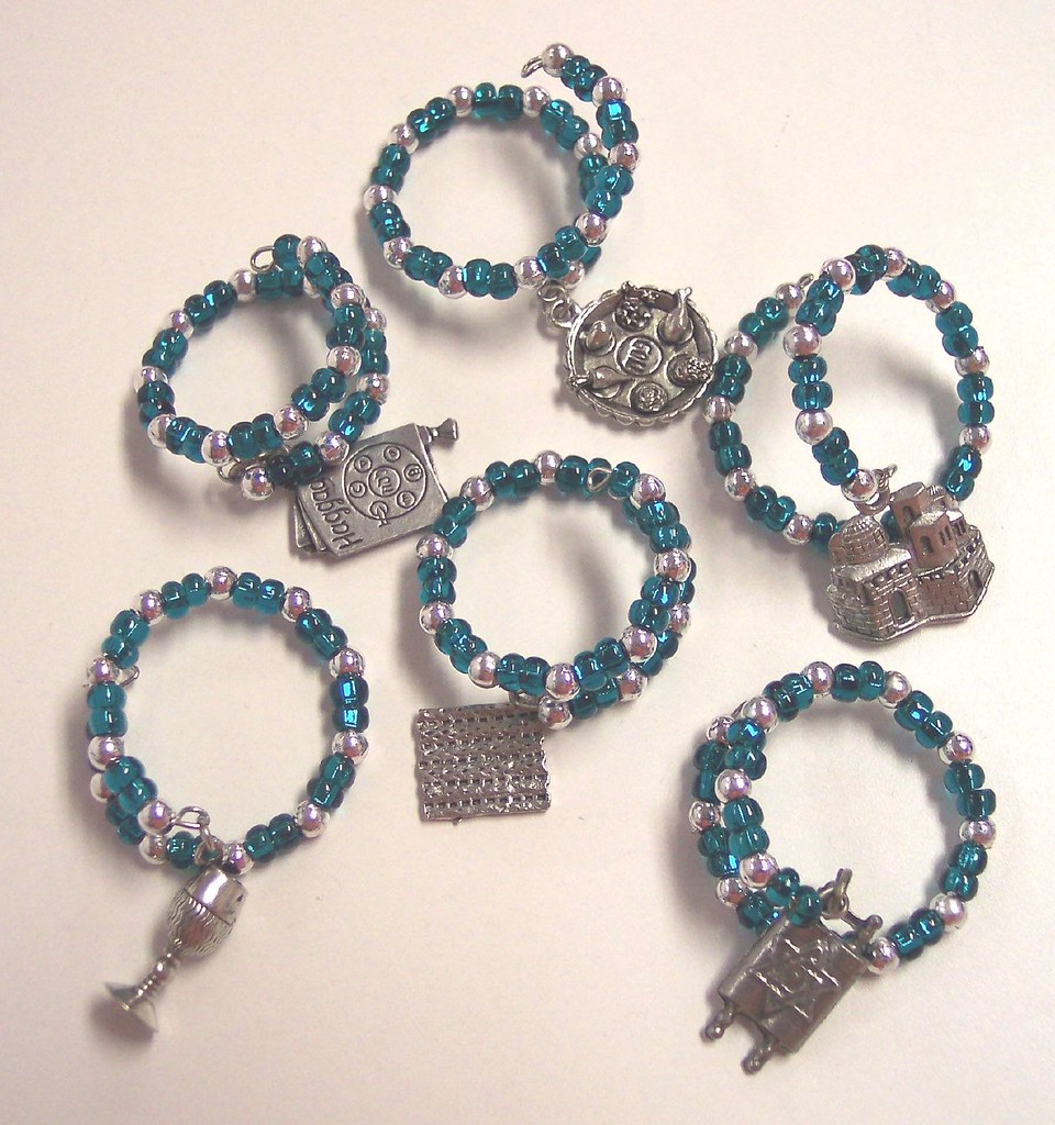 BEADED NAPKIN HOLDERS