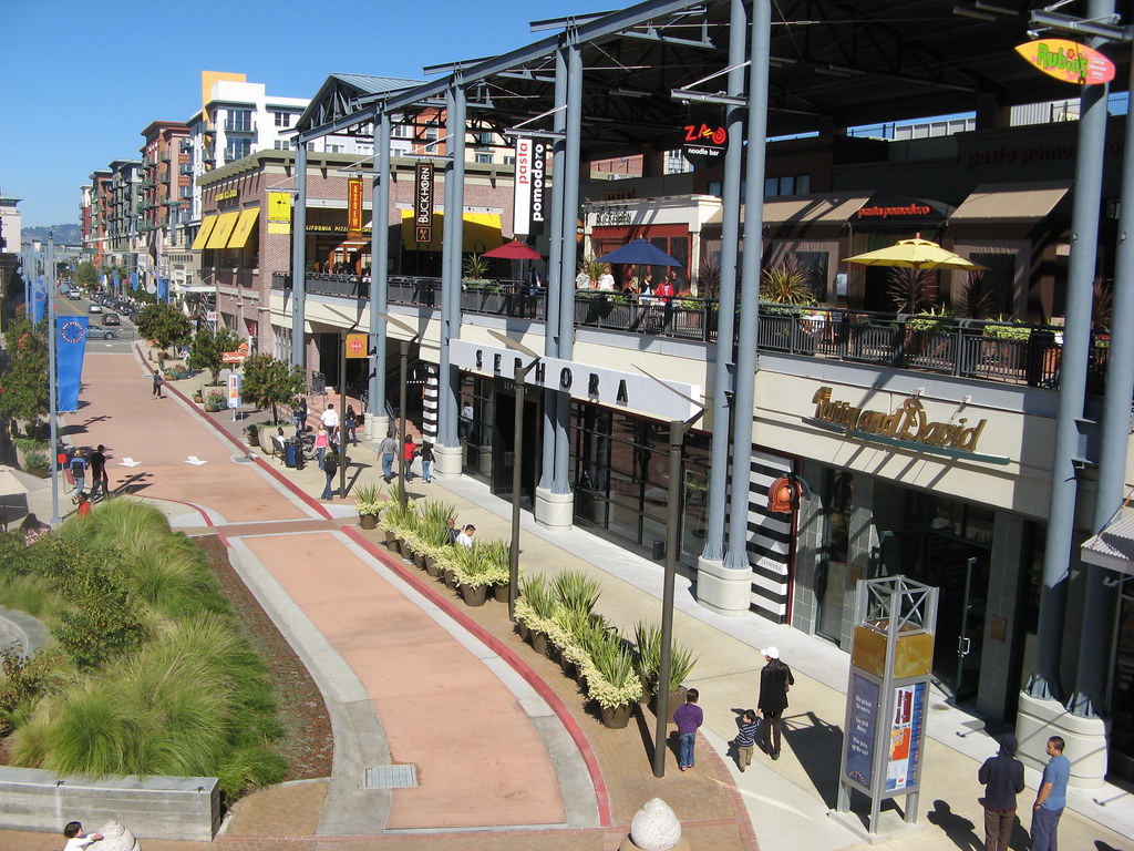 AMC THEATER EMERYVILLE