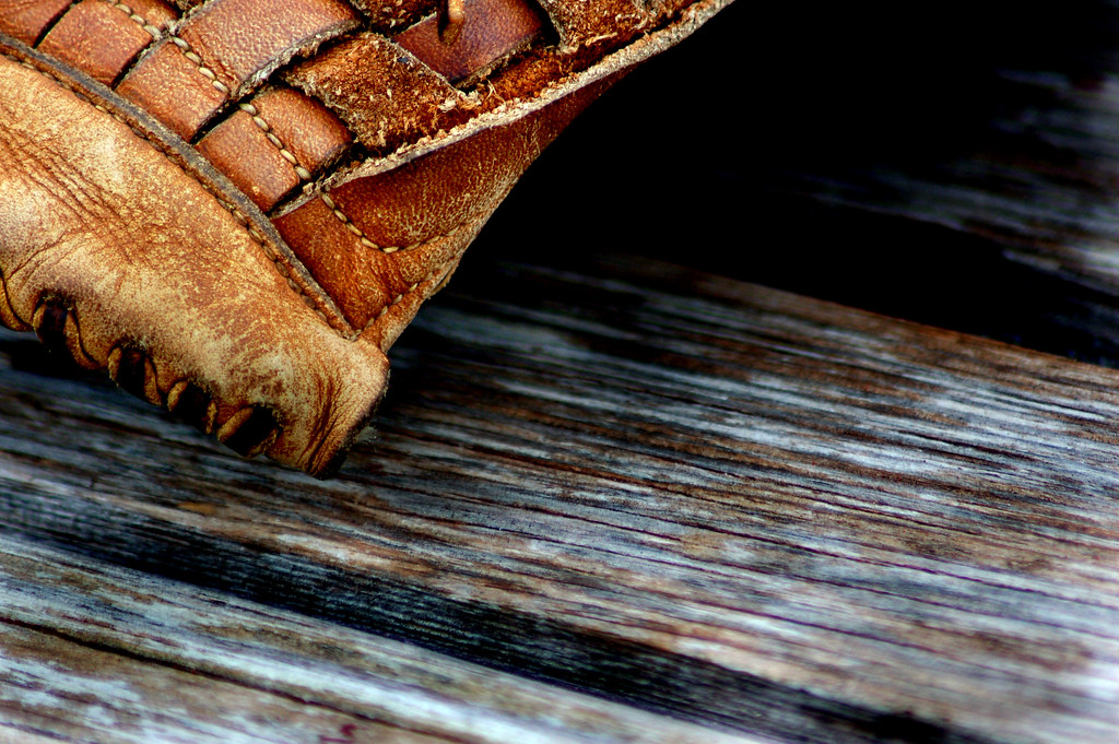 BEST WAY TO BREAK IN A BASEBALL GLOVE BEST WAY TO BREAK IN A BASEBALL