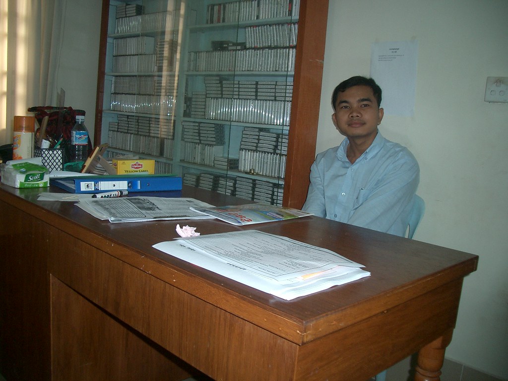 EDMONTON RADIO STATIONS LIST. STATIONS LIST Edmonton radio stations