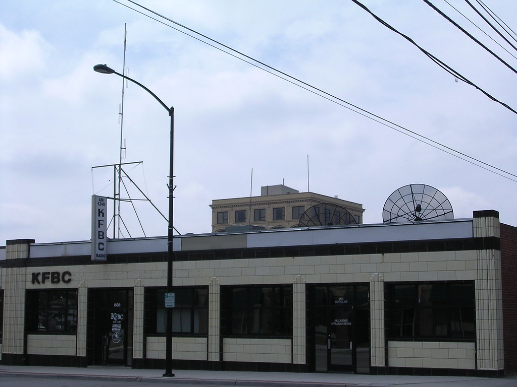 EDMONTON RADIO STATIONS LIST. STATIONS LIST Edmonton radio stations