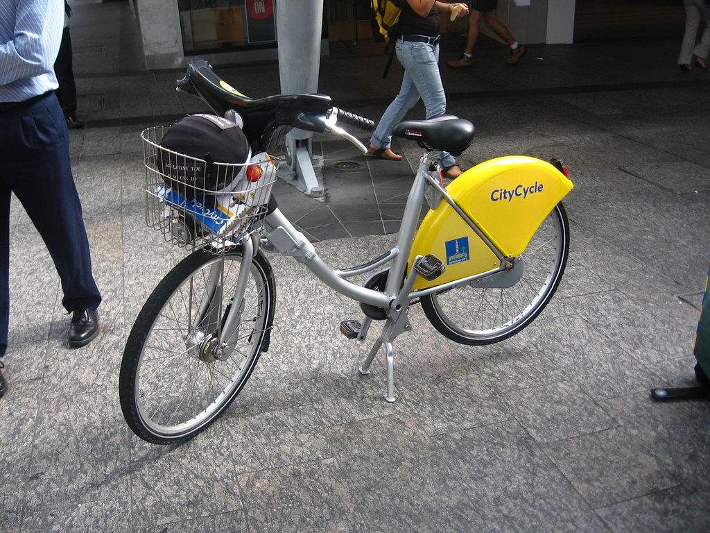 SEWING MACHINE REPAIRS BRISBANE. REPAIRS BRISBANE Sewing machine