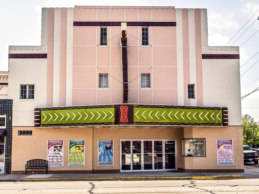 COURTHOUSE MOVIE THEATER COURTHOUSE MOVIE THEATER