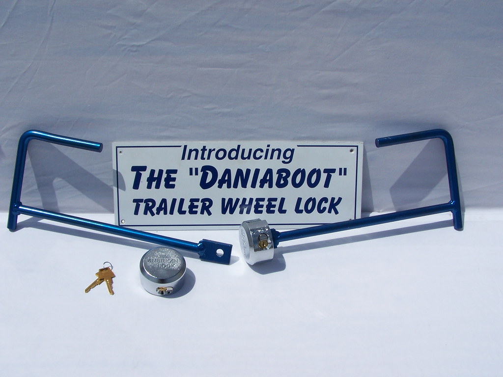 TRAILER WHEEL CLAMP TRAILER WHEEL CLAMP