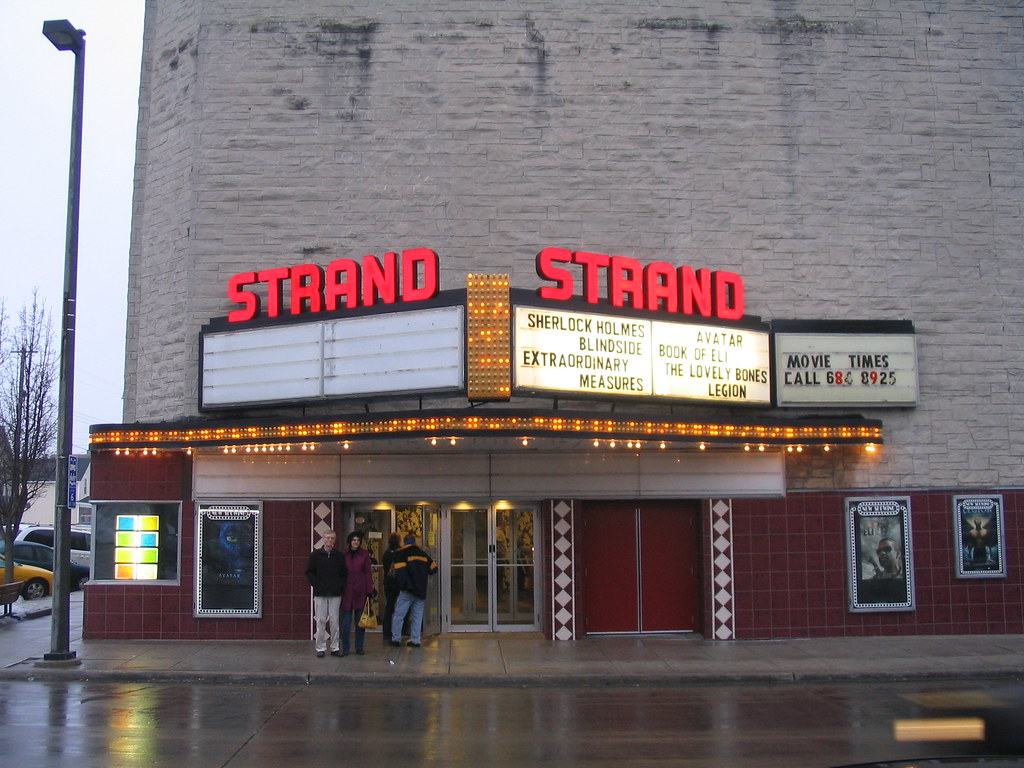 STRAND THEATER MANITOWOC STRAND THEATER MANITOWOC