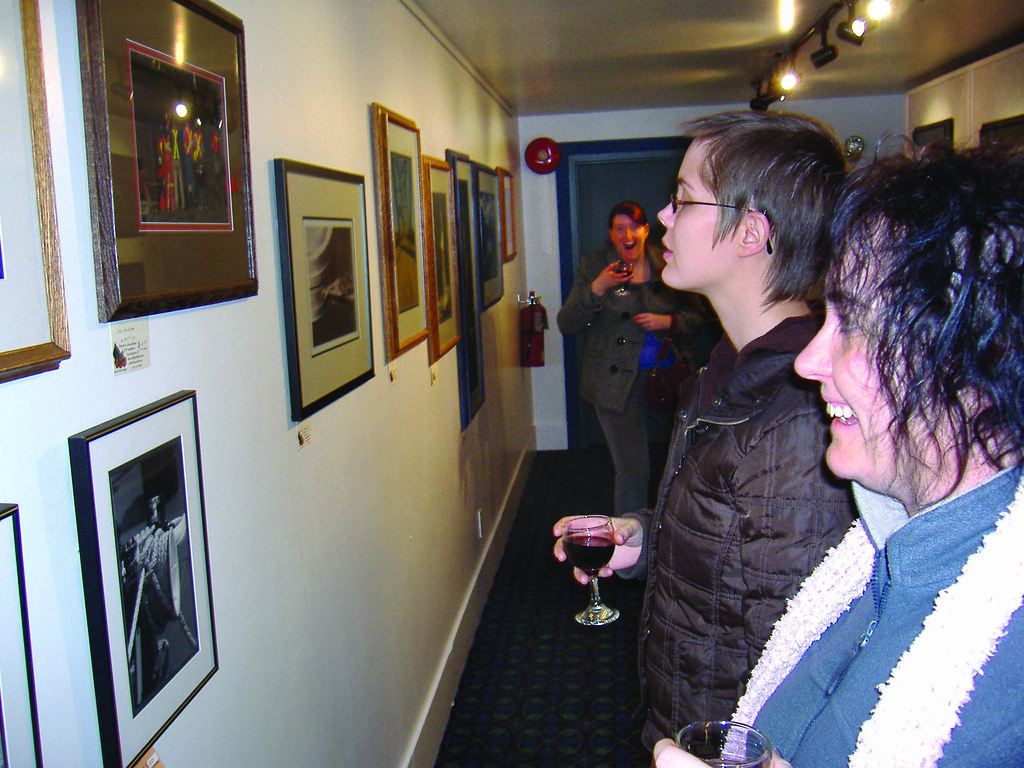 Web get showtimes, watch trailers and purchase tickets please confirm your selection. PHOENIX THEATER LAUREL PARK PHOENIX THEATER LAUREL PARK