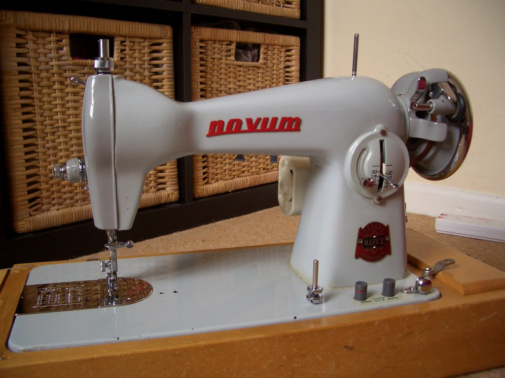 NOVUM SEWING MACHINE NOVUM SEWING MACHINE