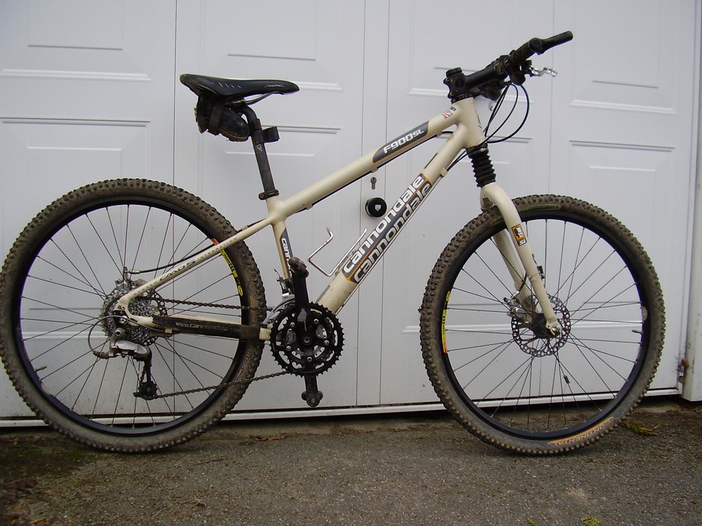 CANNONDALE CAD3 MOUNTAIN BIKE CANNONDALE CAD3 MOUNTAIN BIKE