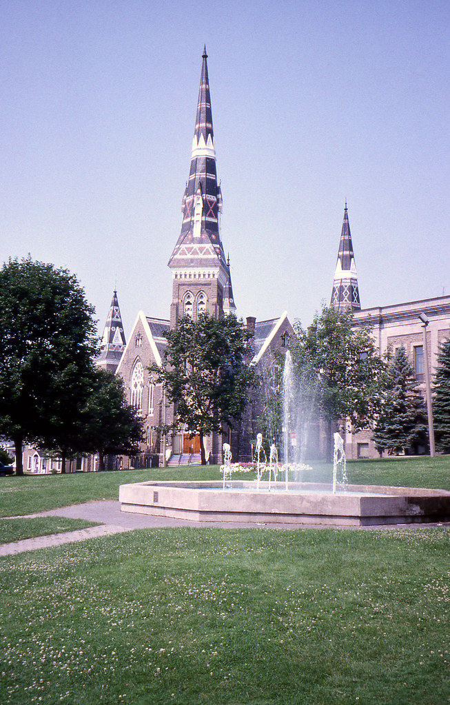 CANADIAN TIRE BROCKVILLE