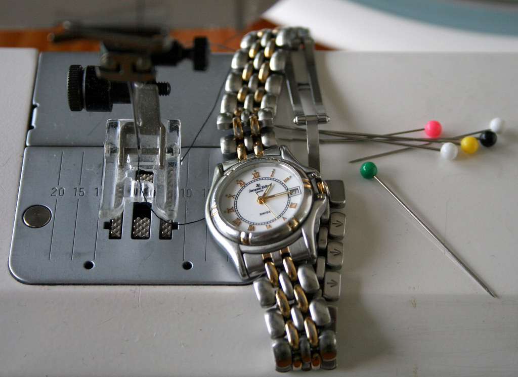 ELNA CARINA SEWING MACHINE ELNA CARINA SEWING MACHINE