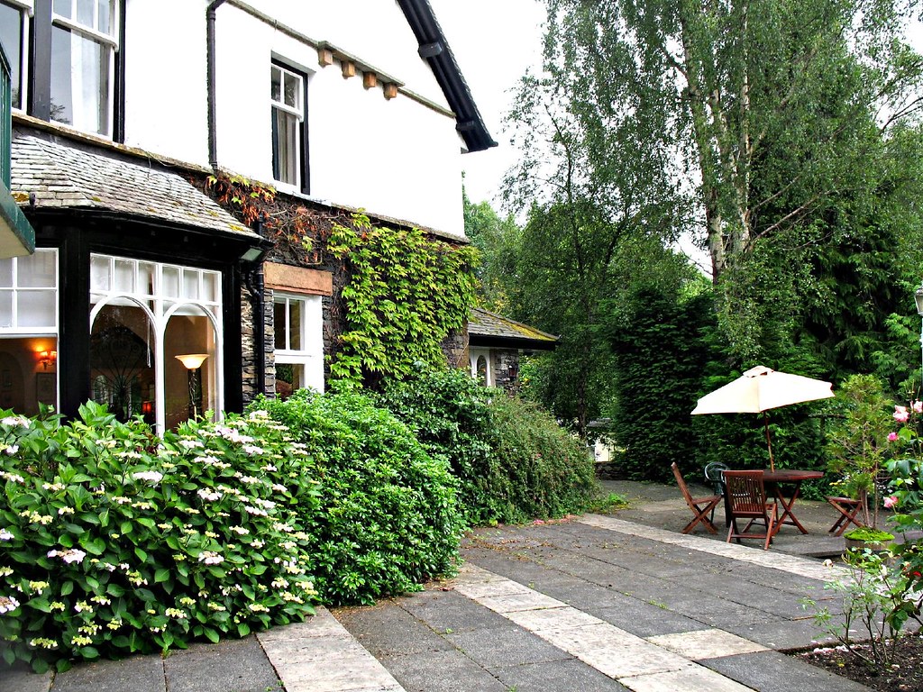 BURN HOW GARDEN HOUSE HOTEL. GARDEN HOUSE HOTEL Burn how garden house