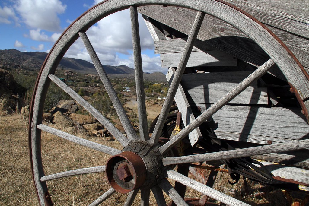 WOODEN WAGON WHEELS FOR SALE WOODEN WAGON WHEELS FOR SALE