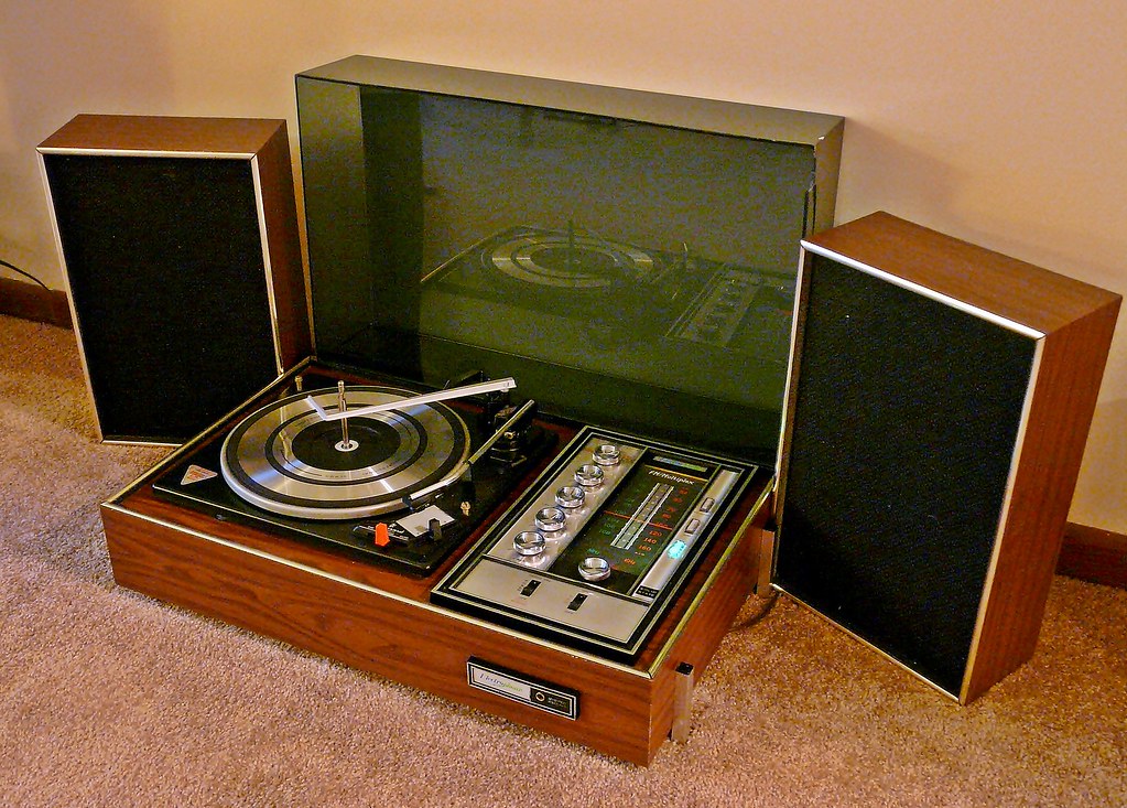 CAR STEREO SYSTEM FOR SALE CAR STEREO SYSTEM FOR SALE