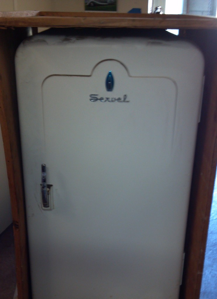 CONSUL GAS REFRIGERATOR CONSUL GAS REFRIGERATOR