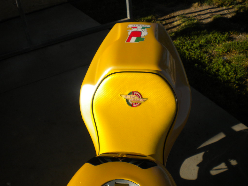 CUSTOM SPORT BIKE SEATS CUSTOM SPORT BIKE SEATS