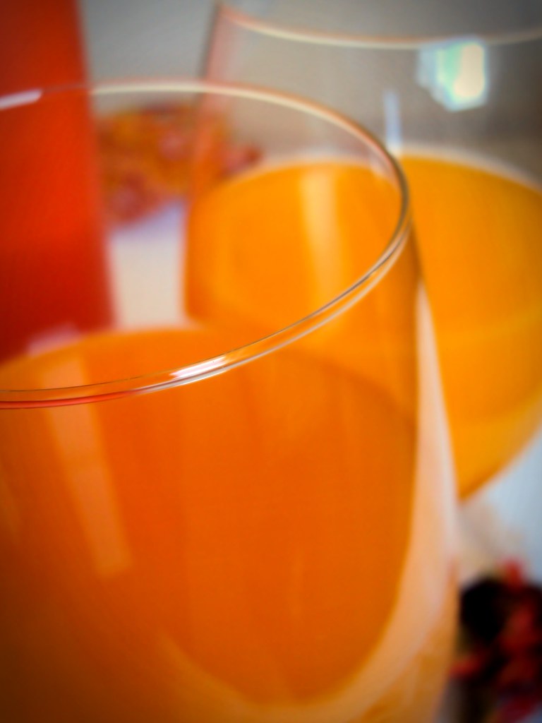 Orange Juice Jones Walking In The Rain JUICE IT UP APPLICATION