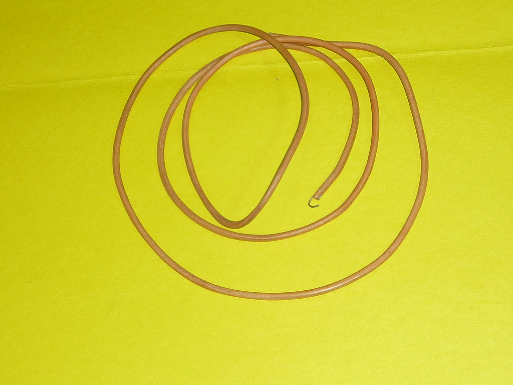 STANDARD TREADLE SEWING MACHINE STANDARD TREADLE STANDARD TREADLE