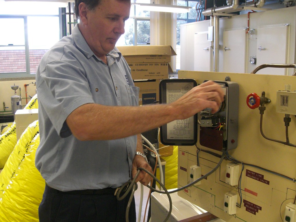 REFRIGERATION CYCLE CALCULATIONS