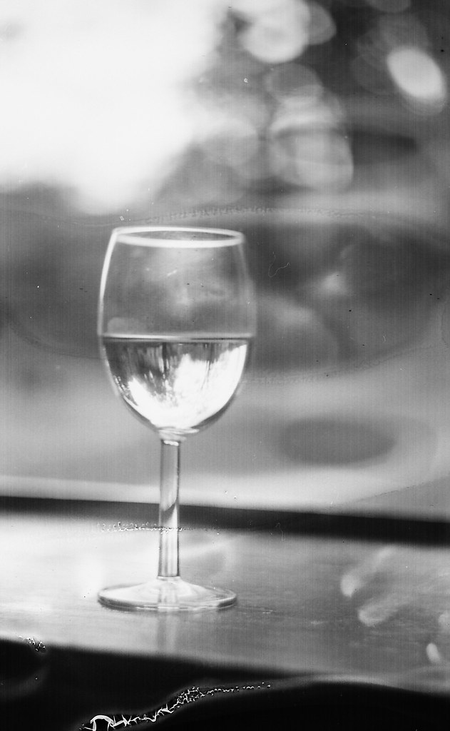 How Many Calories In A Glass Of White Wine HOW MANY CALORIES IN A