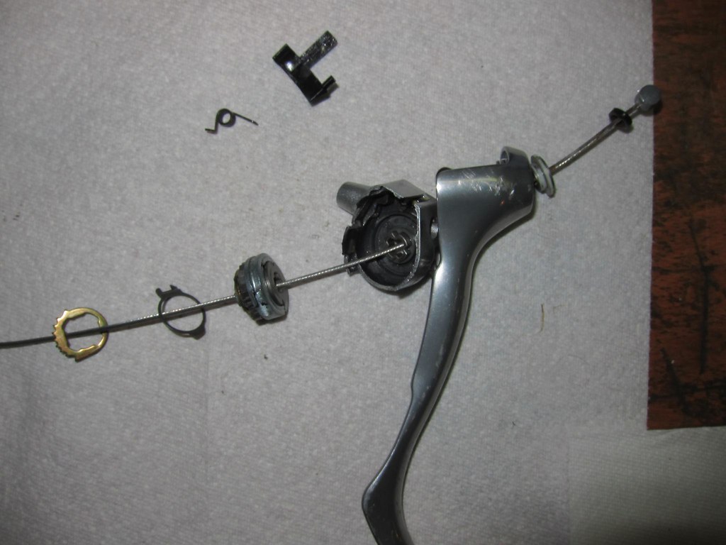 HOW DOES A RATCHET WRENCH WORK