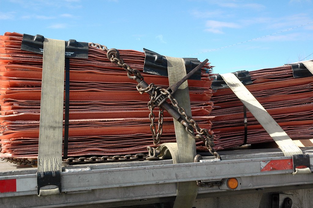 PLASTIC EDGE PROTECTOR