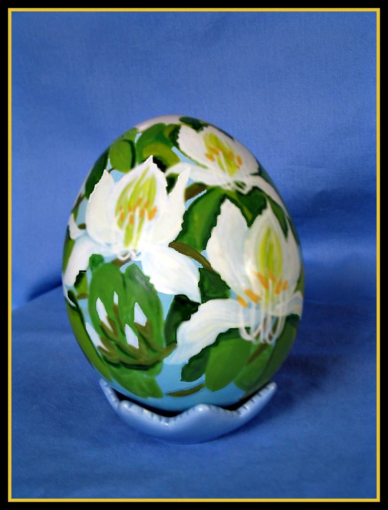 CERAMIC EGG HOLDER