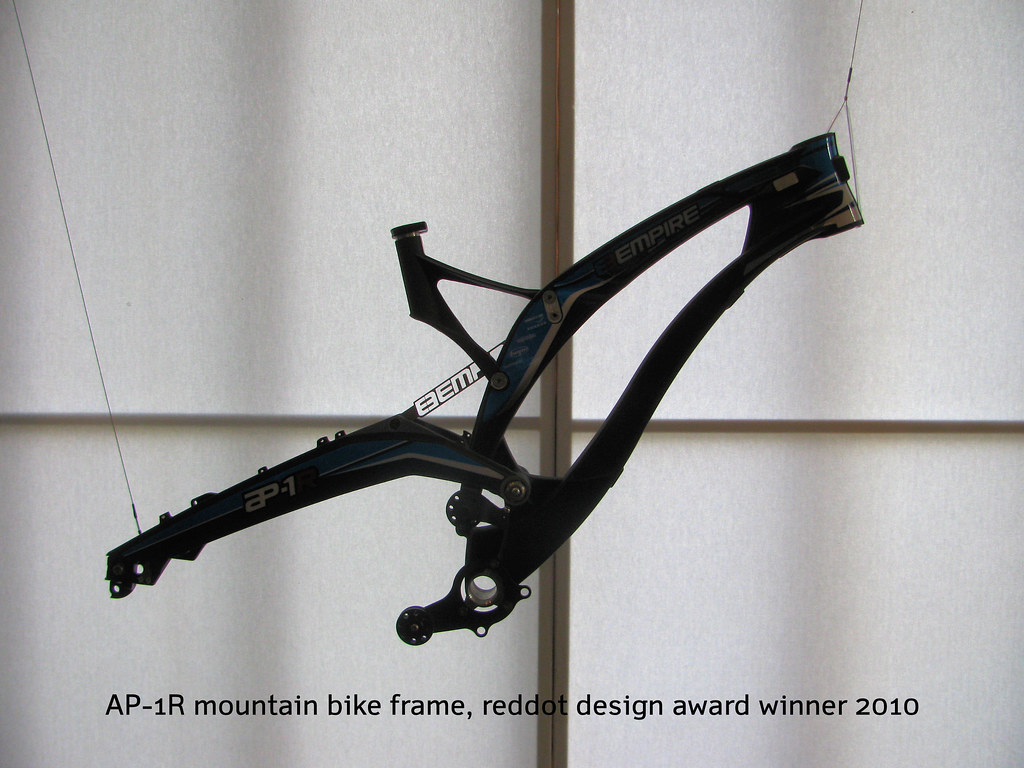 DOWNHILL MOUNTAIN BIKE FRAMES DOWNHILL MOUNTAIN 16 BOY BIKE