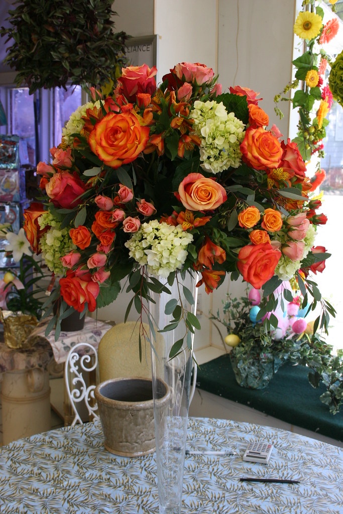 WEDDING FLOWERS FOR OCTOBER. WEDDING FLOWERS ALTAR FLORAL