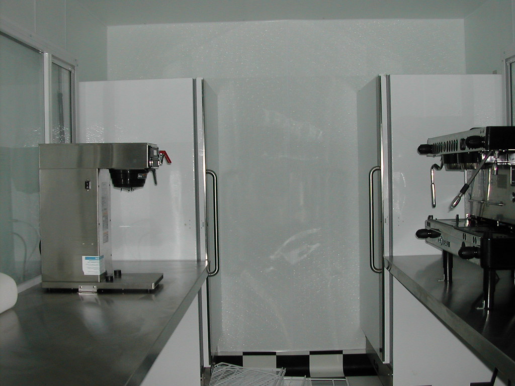 COMMERCIAL GRADE REFRIGERATOR