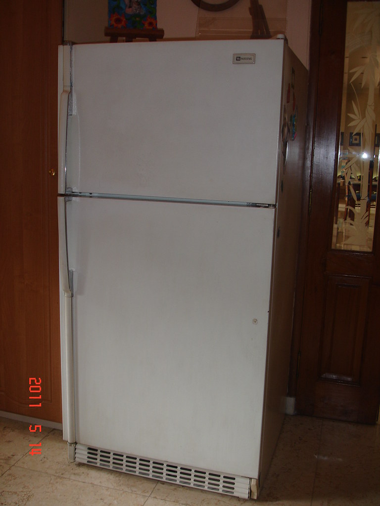 MAYTAG REFRIGERATOR NOT COLD. MAYTAG REFRIGERATOR 22 CU FT SIDE BY