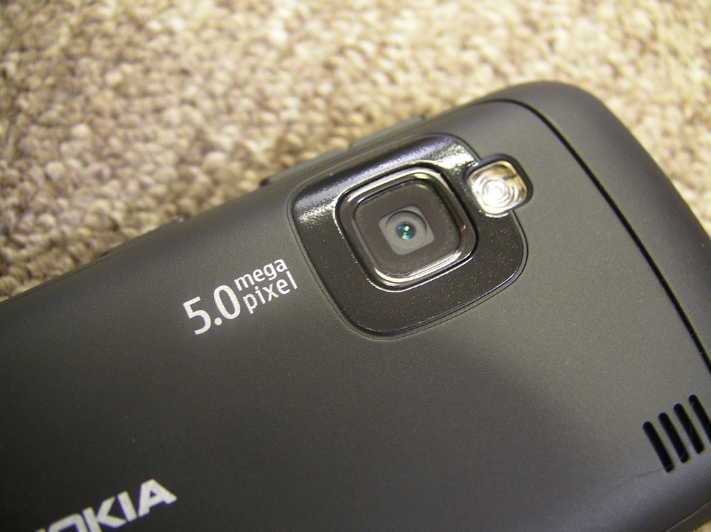 8 MEGAPIXEL CAMERA PHONE INDIA