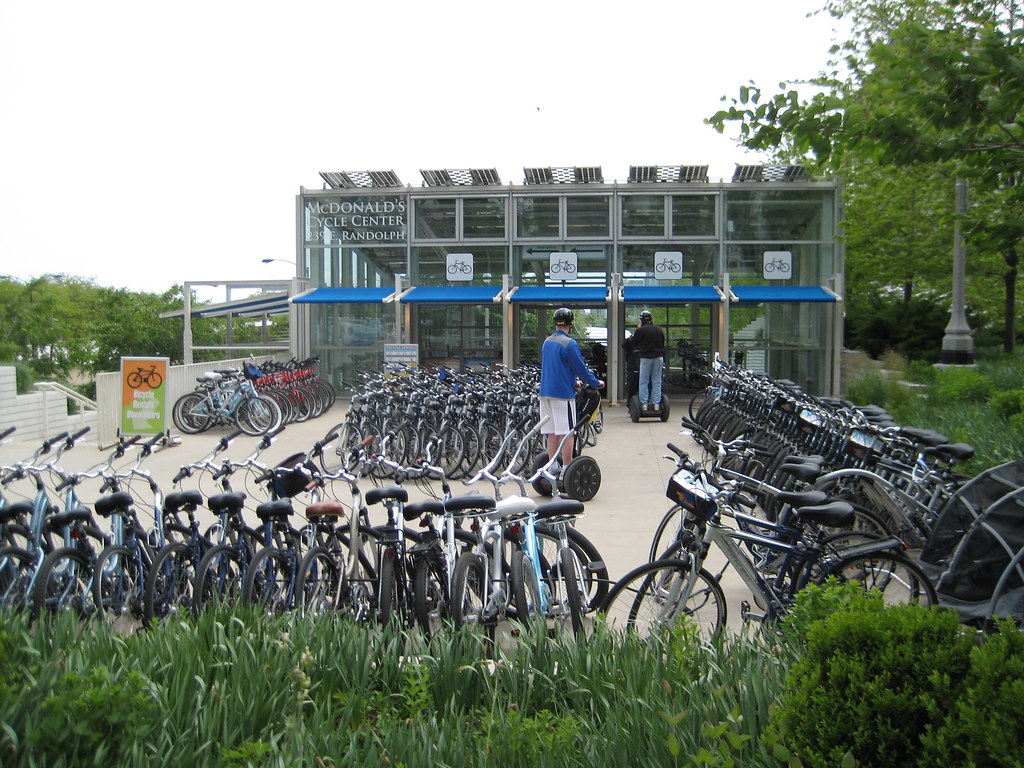 CHICAGO BIKE RENTALS. CHICAGO BIKE BICYCLE 4 WHEELS