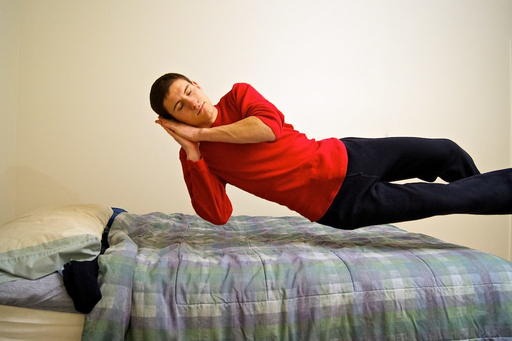 AIR MATTRESS AND FRAME AIR MATTRESS AND FRAME AIR MATTRESS WITH