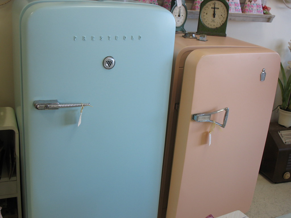 SMEG RETRO FRIDGE RETRO FRIDGE AVERAGE REFRIGERATOR HEIGHT