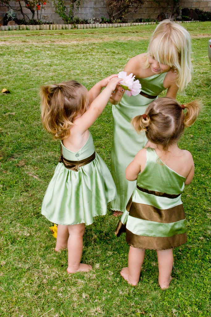 GIRL DRESS FLOWER GIRL DRESS ARTIFICIAL FLORAL WREATHS Blog.hr