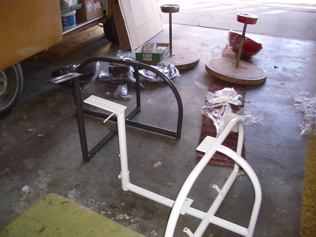 RANDALL POTTERY WHEEL RANDALL POTTERY 18 WHEELS OF STEEL TRUCK MOD