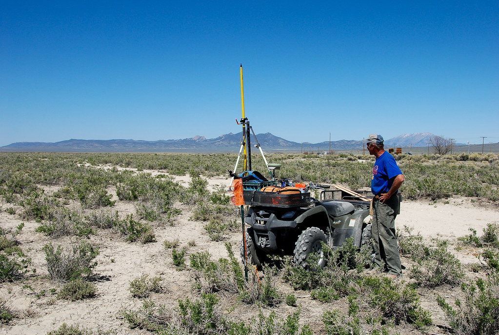 FIELD SURVEY EQUIPMENT FIELD SURVEY 3D PHOTOGRAPHY EQUIPMENT