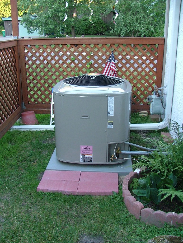 AIR CONDITIONER WITH PURON REFRIGERANT